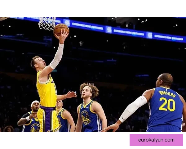 沙勒罗瓦反击效率持续提升，近期表现稳健引人关注